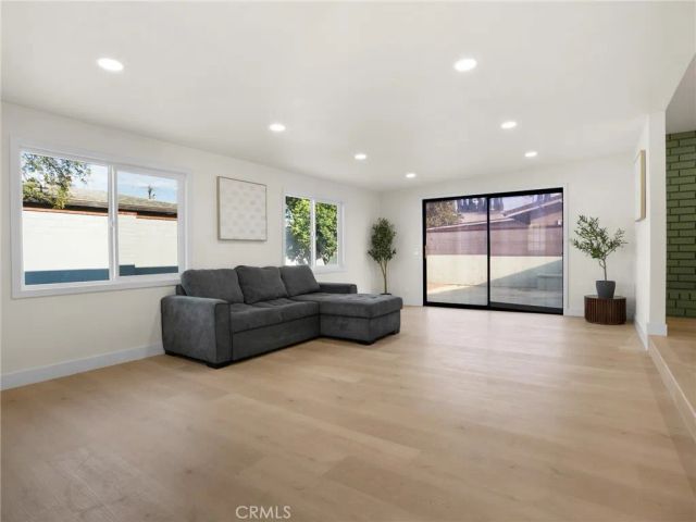 9643 Boxwood Ave, Fontana, CA 92335