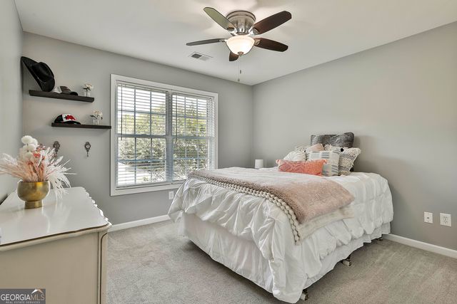 125 GLADYS LN, Fayetteville, GA 30215