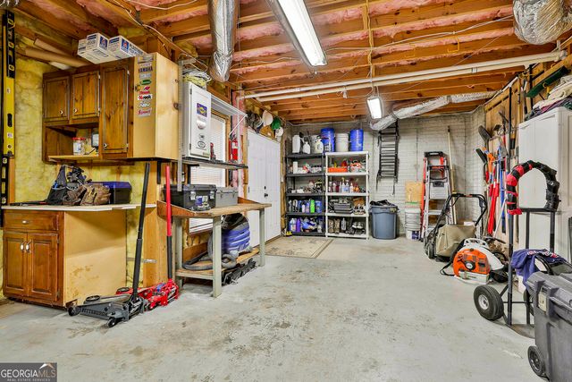 125 GLADYS LN, Fayetteville, GA 30215