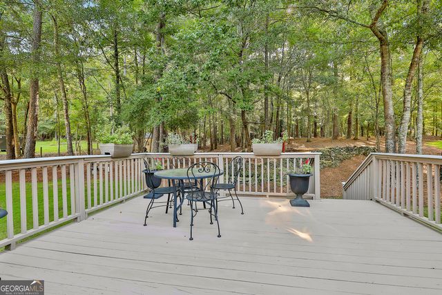 125 GLADYS LN, Fayetteville, GA 30215