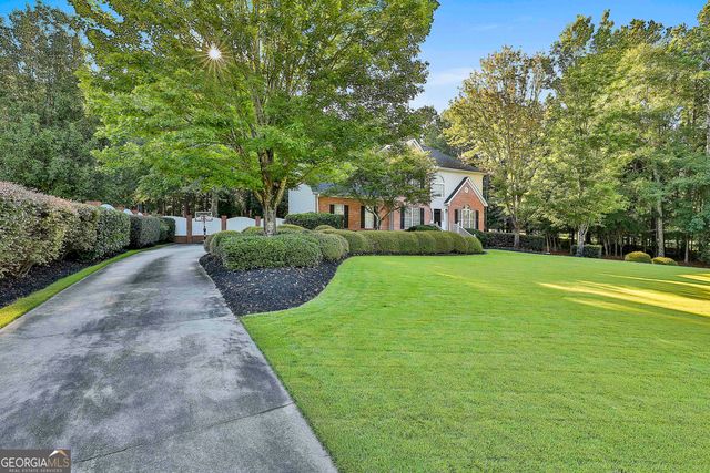 125 GLADYS LN, Fayetteville, GA 30215