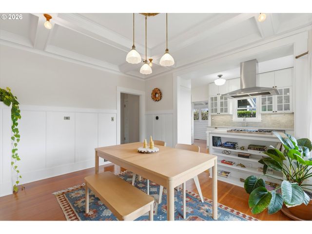 7060 Se 13TH Ave, Portland, OR 97202