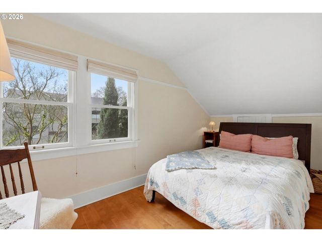 7060 Se 13TH Ave, Portland, OR 97202