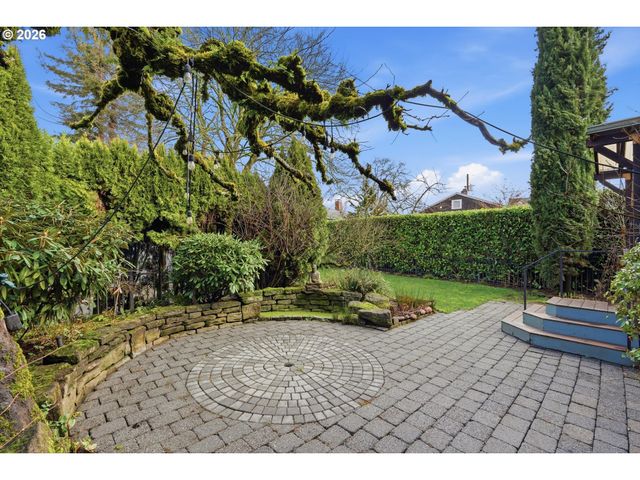 7060 Se 13TH Ave, Portland, OR 97202