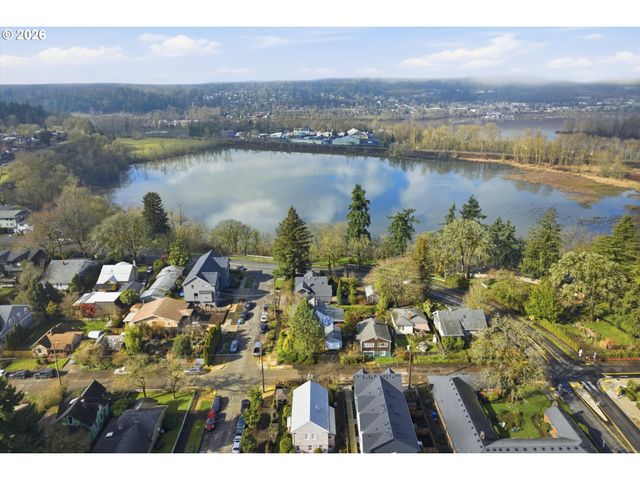 7060 Se 13TH Ave, Portland, OR 97202