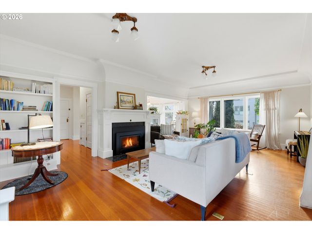 7060 Se 13TH Ave, Portland, OR 97202