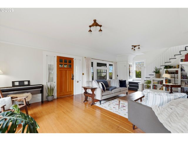 7060 Se 13TH Ave, Portland, OR 97202