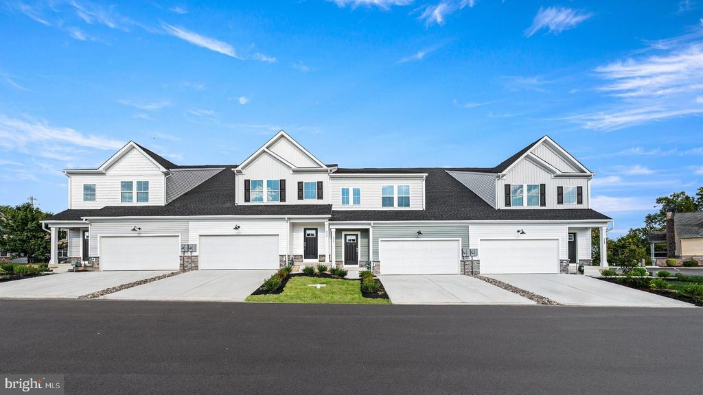 558 ARROWGRASS LN, New Castle, DE 19720