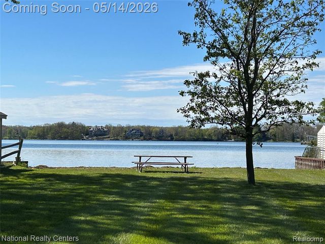 10197 Dar Lane, Goodrich, MI 48438