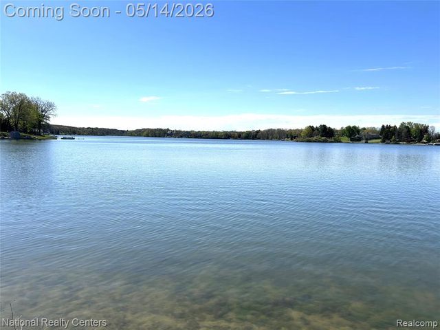 10197 Dar Lane, Goodrich, MI 48438