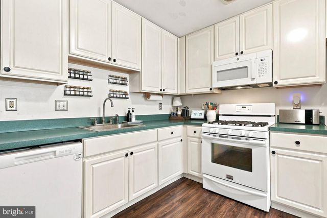 3108 EBBTIDE LN, Palmyra, NJ 08065