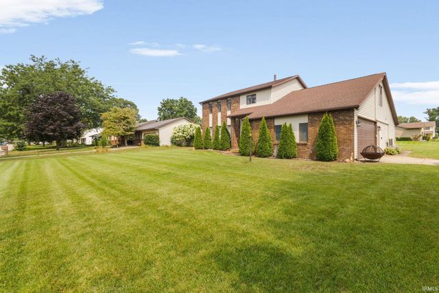 11923 Bergamot Drive, Granger, IN 46530