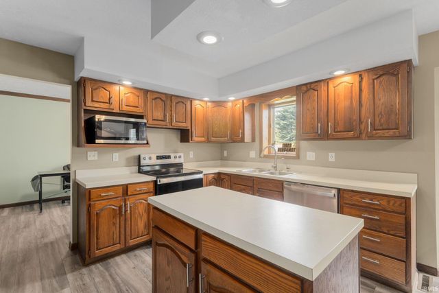 11923 Bergamot Drive, Granger, IN 46530