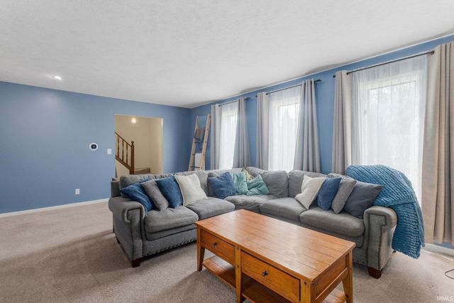 11923 Bergamot Drive, Granger, IN 46530