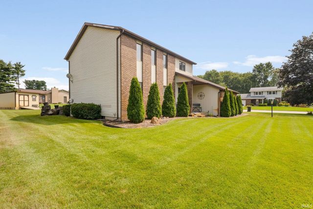 11923 Bergamot Drive, Granger, IN 46530