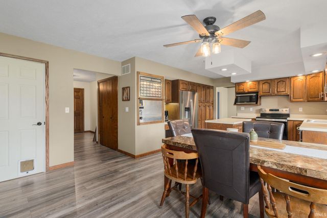11923 Bergamot Drive, Granger, IN 46530
