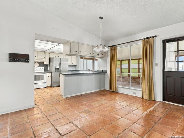8239 ZODIAC DR, Universal City, TX 78148