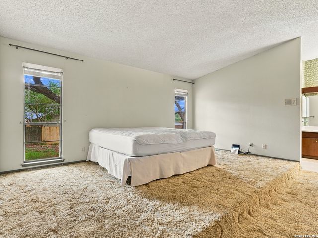 8239 ZODIAC DR, Universal City, TX 78148