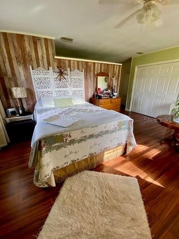 10 SW 50TH AVENUE, Bell, FL 32619