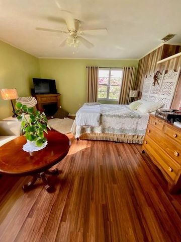 10 SW 50TH AVENUE, Bell, FL 32619