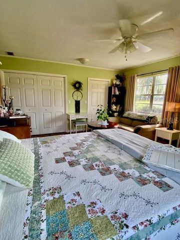 10 SW 50TH AVENUE, Bell, FL 32619