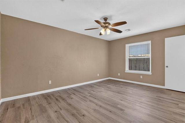 2109 Oakvista Circle, Norman, OK 73071