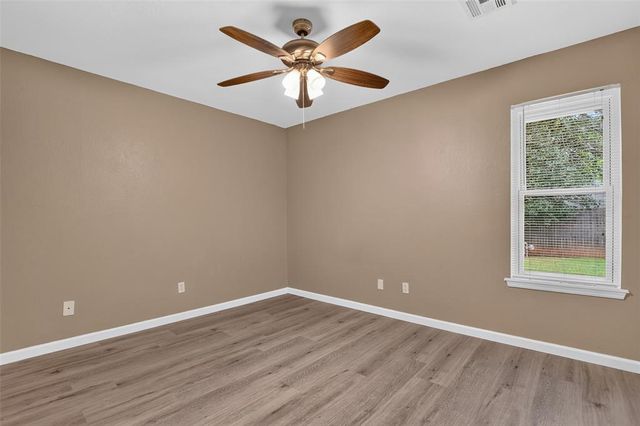 2109 Oakvista Circle, Norman, OK 73071