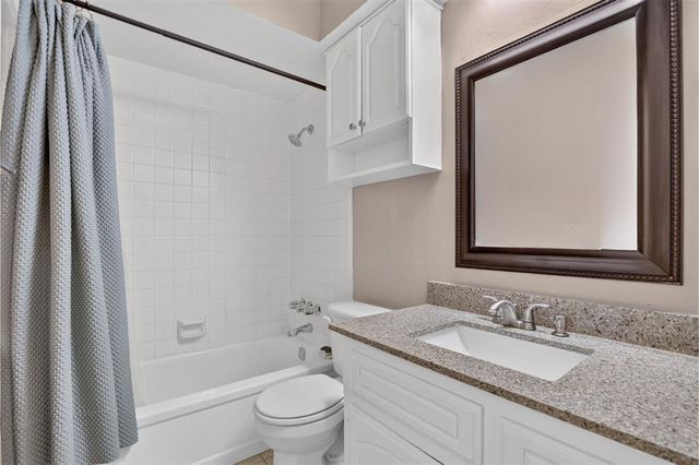 2109 Oakvista Circle, Norman, OK 73071
