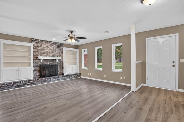 2109 Oakvista Circle, Norman, OK 73071