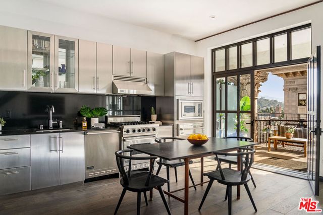 1645 Vine Street 1005, Los Angeles, CA 90028