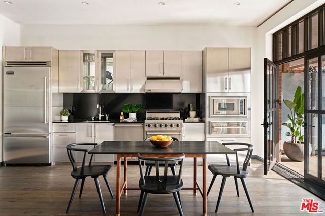 1645 Vine Street 1005, Los Angeles, CA 90028