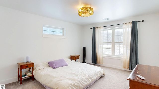 2578 White Pine, Mt Pleasant, MI 48858