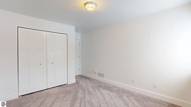 2578 White Pine, Mt Pleasant, MI 48858