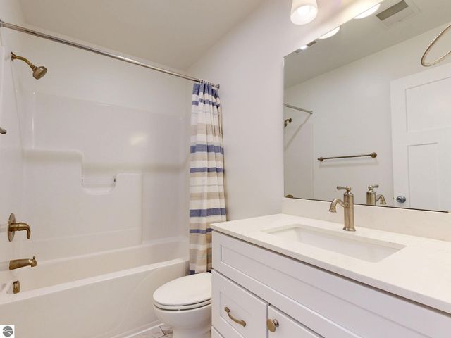 2578 White Pine, Mt Pleasant, MI 48858