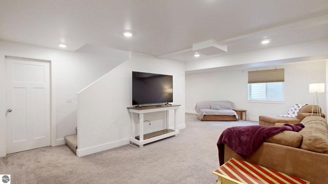 2578 White Pine, Mt Pleasant, MI 48858