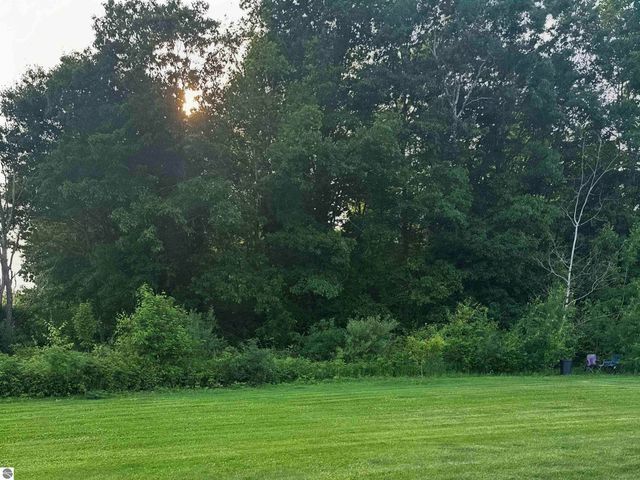 2578 White Pine, Mt Pleasant, MI 48858