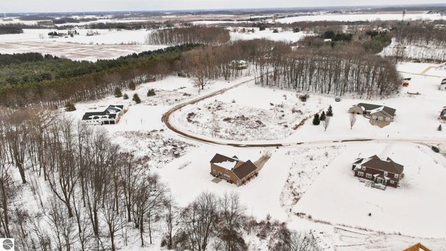 2578 White Pine, Mt Pleasant, MI 48858