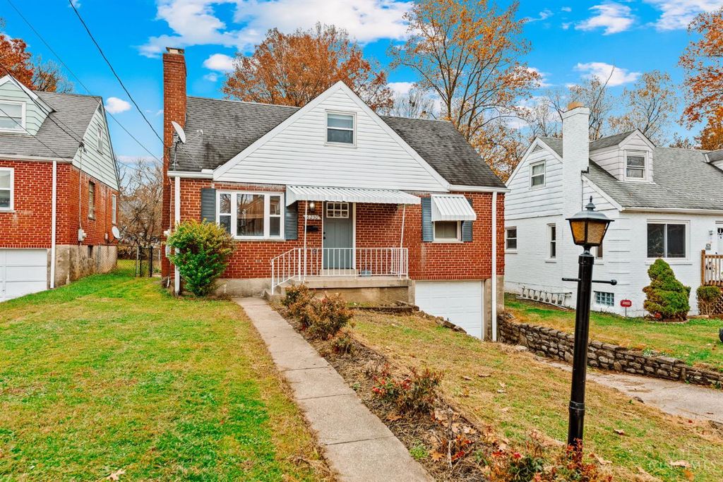 6230 Stover Avenue, Golf Manor, OH 45237