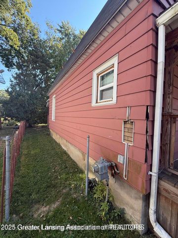 1423 Pontiac Street, Lansing, MI 48910
