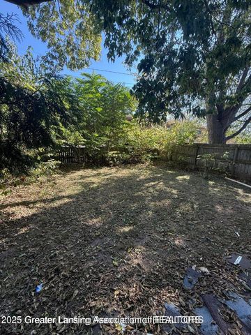 1423 Pontiac Street, Lansing, MI 48910