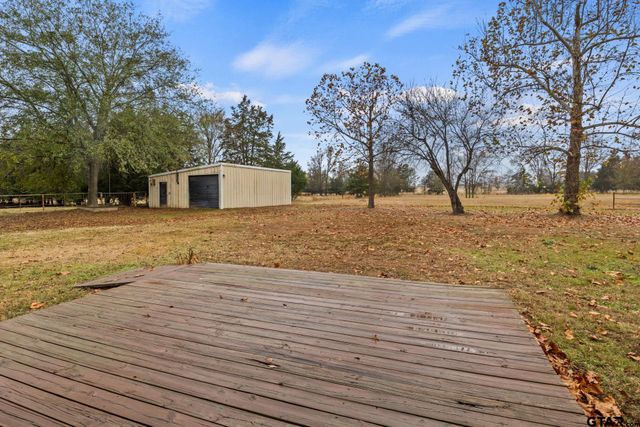 2638 SE County Road 4115, Mt Vernon, TX 75457