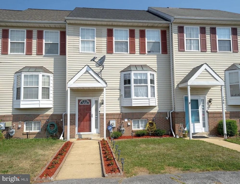 144 HAWK DR, Newark, DE 19702