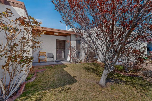 125 Calle Sol Mete NW, Albuquerque, NM 87120