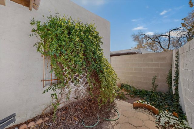125 Calle Sol Mete NW, Albuquerque, NM 87120