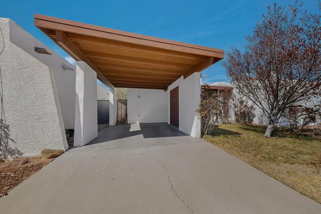 125 Calle Sol Mete NW, Albuquerque, NM 87120