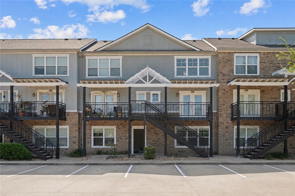 1725 Harvey Mitchell Parkway S 224, College Station, TX 77840 — exterior