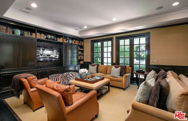 655 N Faring Road, Los Angeles, CA 90077