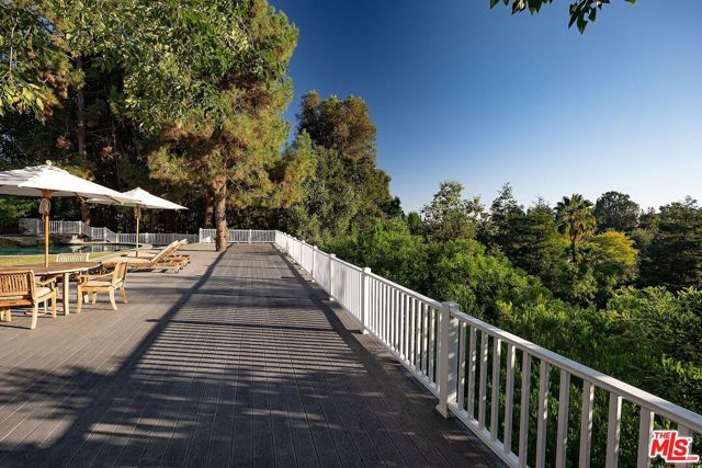 655 N Faring Road, Los Angeles, CA 90077