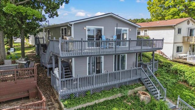 3782 S Shore Drive, Elba Township, MI 48446