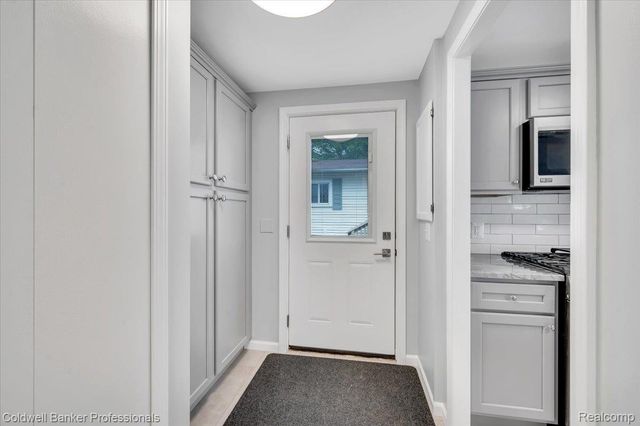 3782 S Shore Drive, Elba Township, MI 48446